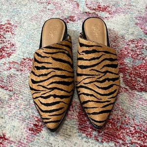 Crown Vintage Tiger Print Mule